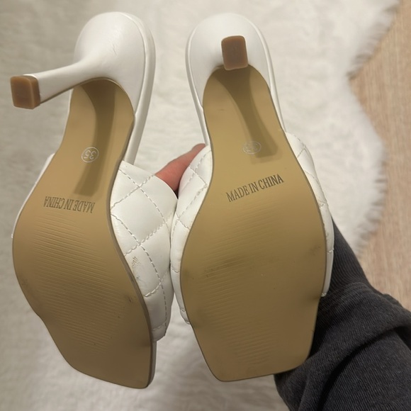 White heels - Picture 2 of 8